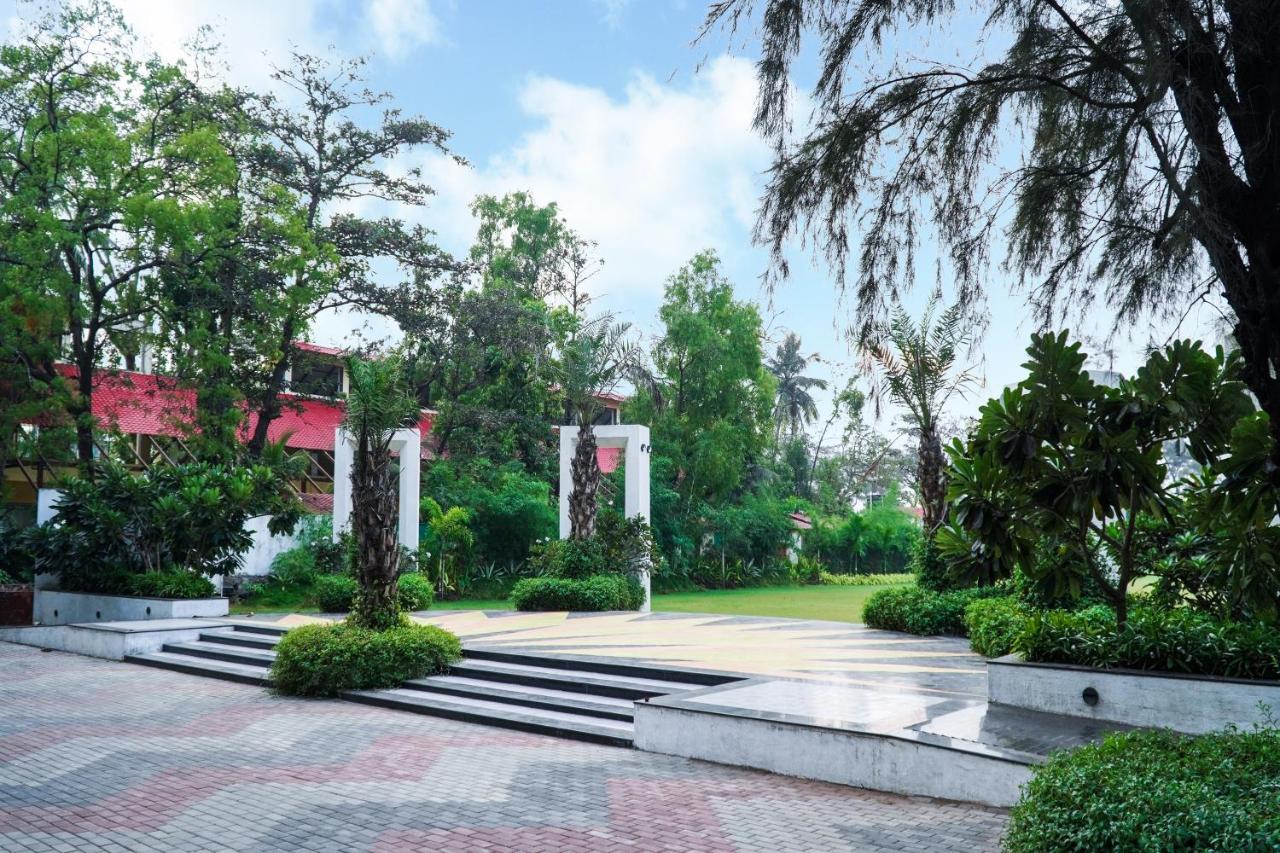 Shanti Resorts Valsad Zewnętrze zdjęcie